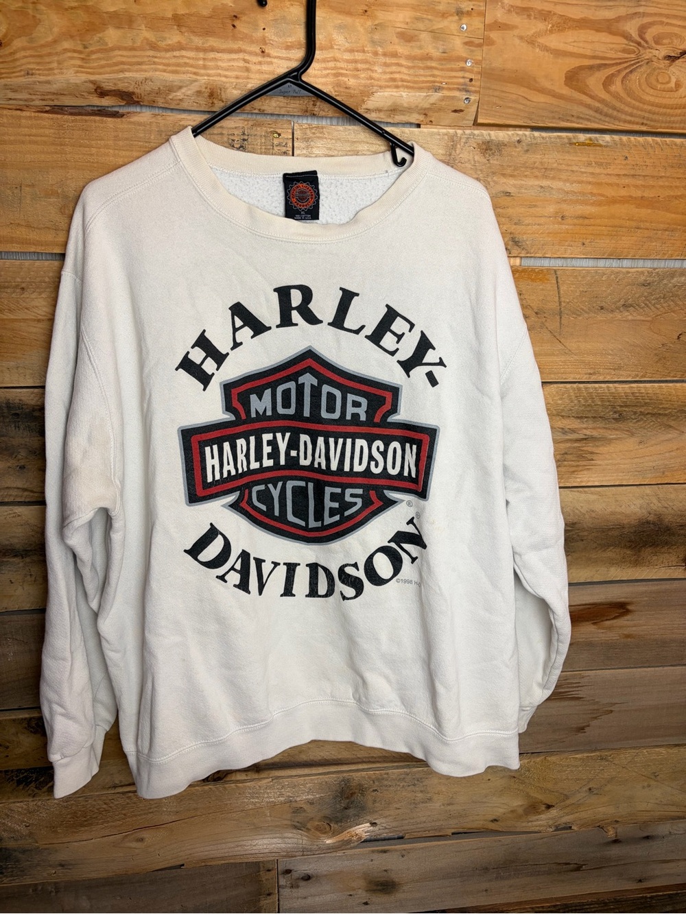 1998 Harley-Davidson White Cream Crewneck Sweatshirt with Black & Red Logo